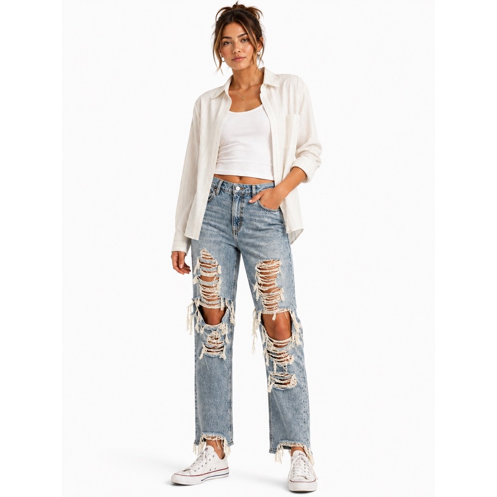 American Eagle Mom Jeans Womens 8 Light Blue Distressed Shredded Denim Grunge